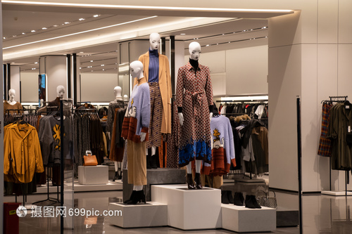 服装店铺零售 潮流前线与经营智慧的交融